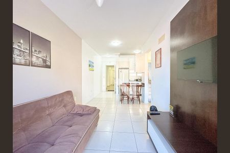 Sala de TV de apartamento para alugar com 1 quarto, 50m² em Canasvieiras, Florianópolis