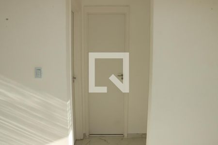 Corredor de apartamento para alugar com 2 quartos, 50m² em Roselândia, Cotia