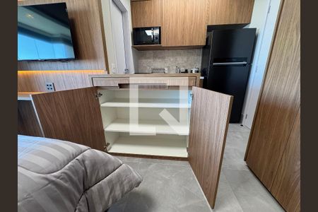 Sala/Quarto de apartamento à venda com 1 quarto, 30m² em Indianópolis, São Paulo