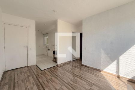 Sala de apartamento para alugar com 2 quartos, 43m² em Mário Quintana, Porto Alegre