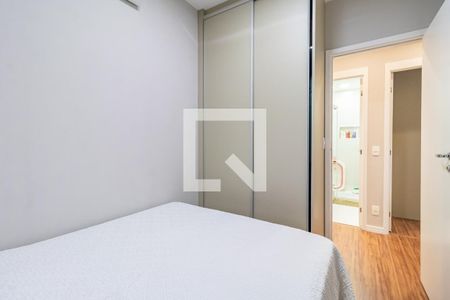 Quarto 2 de apartamento à venda com 3 quartos, 70m² em Alphaville Empresarial, Barueri