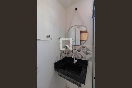 Banheiro de kitnet/studio para alugar com 1 quarto, 19m² em Água Branca, São Paulo