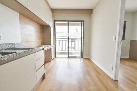 Sala/cozinha de apartamento para alugar com 1 quarto, 30m² em Liberdade, São Paulo