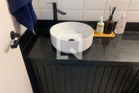 Lavabo de apartamento para alugar com 3 quartos, 154m² em Ponta da Praia, Santos