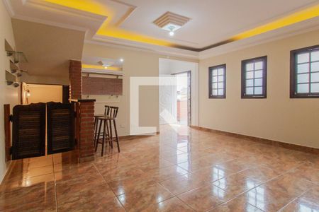 Sala de casa para alugar com 3 quartos, 247m² em Jardim Estrela, Mauá