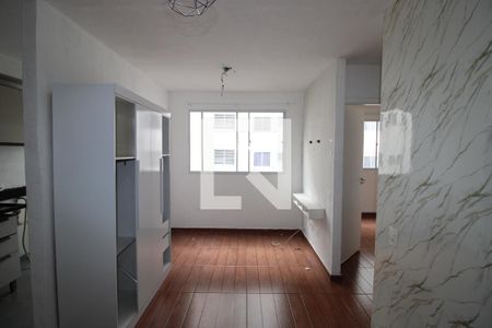 Sala / Cozinha de apartamento para alugar com 2 quartos, 42m² em Colônia (zona Leste), São Paulo