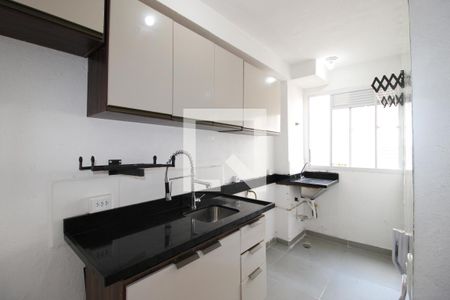 Sala / Cozinha de apartamento para alugar com 2 quartos, 42m² em Colônia (zona Leste), São Paulo