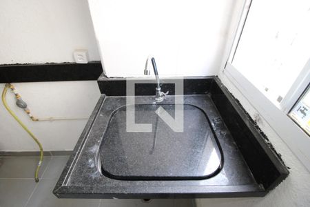 Sala / Cozinha de apartamento para alugar com 2 quartos, 42m² em Colônia (zona Leste), São Paulo