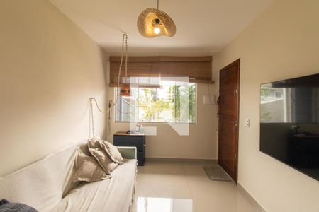 Sala de casa para alugar com 2 quartos, 87m² em Alto Boqueirão, Curitiba