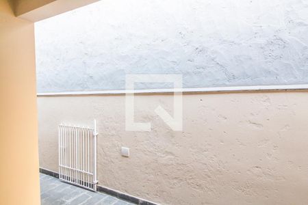 Vista da Sala de casa para alugar com 1 quarto, 45m² em Jardim Santa Tereza, Carapicuíba