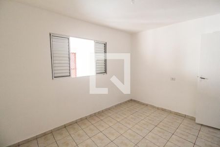 Quarto de casa para alugar com 1 quarto, 45m² em Jardim Santa Tereza, Carapicuíba