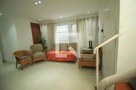 Casa para alugar com 3 quartos, 170m² em Vila Bertioga, São Paulo