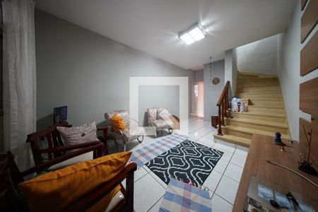 Sala de casa para alugar com 4 quartos, 195m² em Vila Nhocuné, São Paulo
