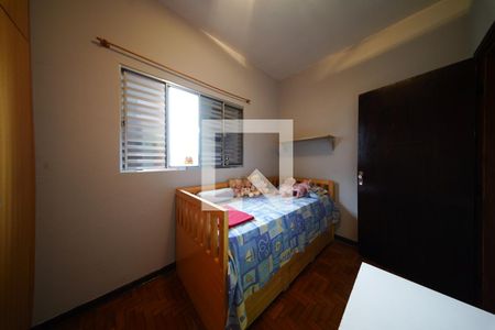Quarto 2 de casa para alugar com 4 quartos, 195m² em Vila Nhocuné, São Paulo