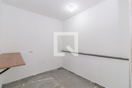 Casa à venda com 5 quartos, 312m² em Jardim Santa Teresinha, São Paulo