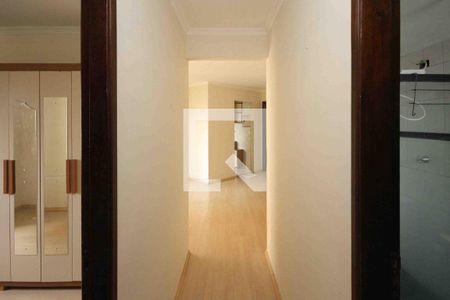 Corredor de apartamento para alugar com 2 quartos, 52m² em Sítio Pinheirinho, São Paulo