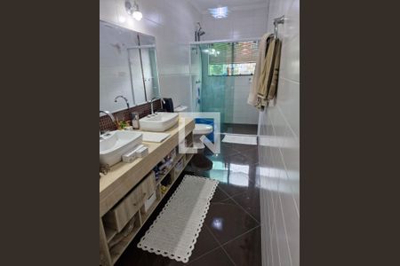 Banheiro  de casa para alugar com 3 quartos, 325m² em Vila Antonina, São Paulo