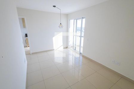 Sala de apartamento para alugar com 2 quartos, 55m² em Planalto, Belo Horizonte