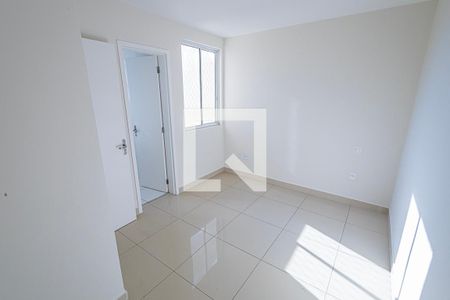 Quarto 1 / suite de apartamento para alugar com 2 quartos, 55m² em Planalto, Belo Horizonte