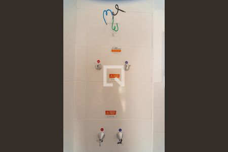 Banheiro de apartamento para alugar com 2 quartos, 42m² em Jardim Krahe, Viamão