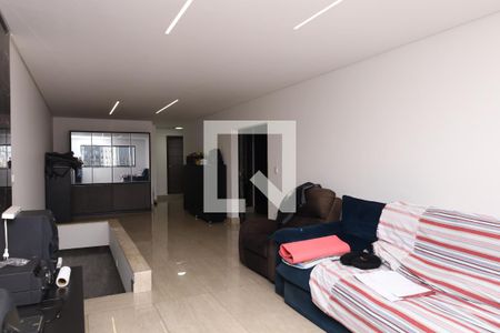 Sala 2 de casa para alugar com 6 quartos, 300m² em Cidade Antônio Estêvão de Carvalho, São Paulo