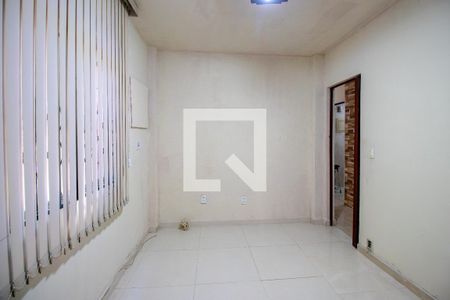 Quarto 1 de apartamento para alugar com 2 quartos, 50m² em Olaria, Rio de Janeiro