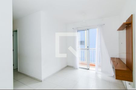 Sala de apartamento para alugar com 2 quartos, 50m² em Jardim Cocaia, Guarulhos