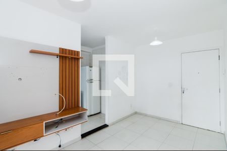 Sala de apartamento para alugar com 2 quartos, 50m² em Jardim Cocaia, Guarulhos