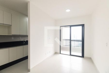 Sala  de apartamento para alugar com 2 quartos, 55m² em Chácara Seis de Outubro, São Paulo