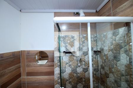 Banheiro de apartamento para alugar com 1 quarto, 25m² em Vila da Penha, Rio de Janeiro