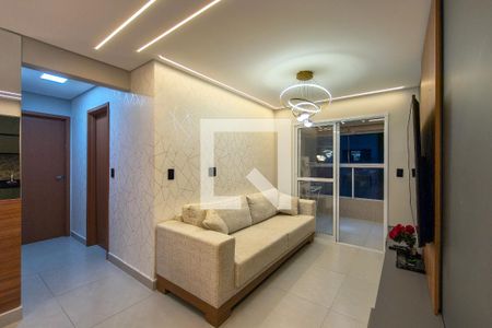 Sala de apartamento para alugar com 2 quartos, 70m² em Guilhermina, Praia Grande