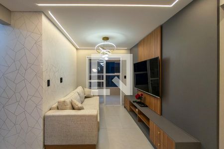 Sala de apartamento para alugar com 2 quartos, 70m² em Guilhermina, Praia Grande