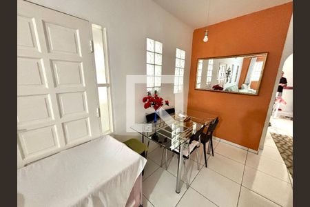 Sala de casa à venda com 5 quartos, 125m² em Jardim Santa Maria, São Paulo
