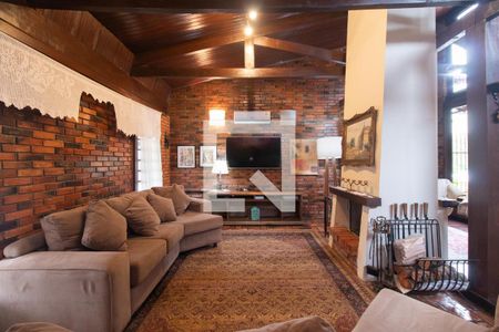 Sala de casa para alugar com 4 quartos, 288m² em Guarujá, Porto Alegre