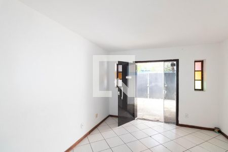Sala de casa para alugar com 2 quartos, 75m² em Campo Grande, Rio de Janeiro