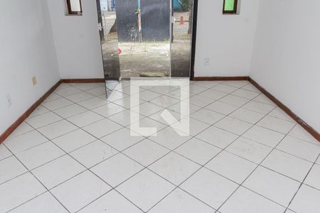 Sala de casa para alugar com 2 quartos, 75m² em Campo Grande, Rio de Janeiro