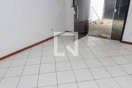 Sala de casa para alugar com 2 quartos, 75m² em Campo Grande, Rio de Janeiro