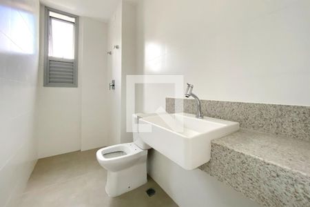 Banheiro da Suíte 1 de apartamento à venda com 3 quartos, 73m² em Santa Efigênia, Belo Horizonte