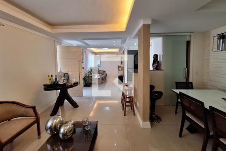 Sala de casa de condomínio à venda com 3 quartos, 145m² em Maria Paula, Niterói