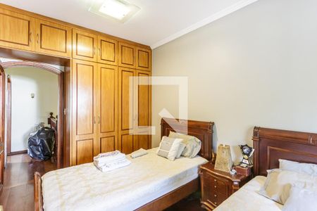 Quarto 1 de casa à venda com 3 quartos, 220m² em Indianópolis, São Paulo