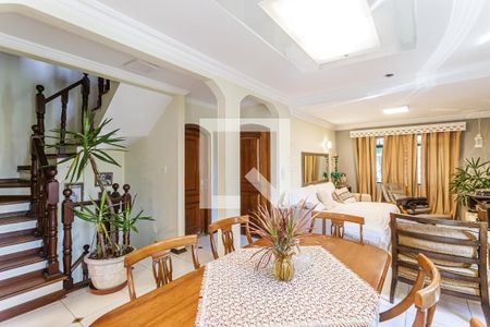 Sala de casa à venda com 3 quartos, 220m² em Indianópolis, São Paulo