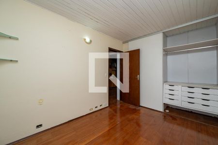 Quarto 1 de casa para alugar com 3 quartos, 188m² em Vila Alexandria, São Paulo