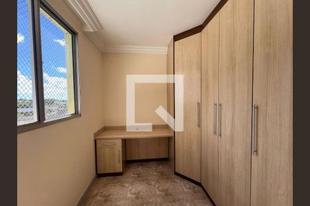 Quarto 1 de apartamento para alugar com 2 quartos, 58m² em Ouro Preto, Belo Horizonte