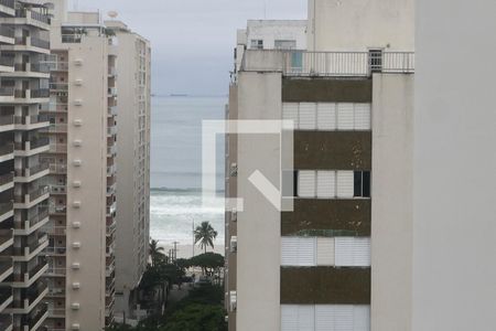 Vista de apartamento para alugar com 3 quartos, 135m² em Barra Funda, Guarujá