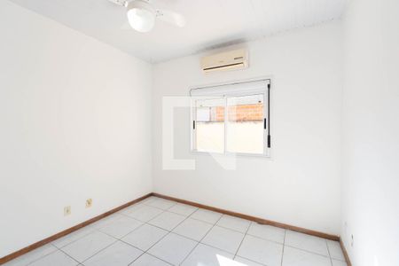 Casa de Condomínio à venda com 2 quartos, 68m² em Olaria, Canoas