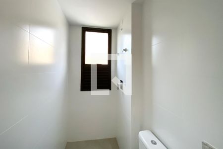 Banheiro da Suíte 1 de apartamento à venda com 3 quartos, 77m² em Prado, Belo Horizonte
