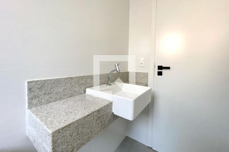 Banheiro da Suíte 1 de apartamento à venda com 3 quartos, 77m² em Prado, Belo Horizonte