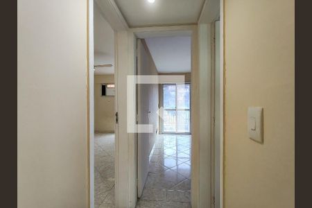 Corredor de apartamento à venda com 2 quartos, 80m² em Estácio, Rio de Janeiro