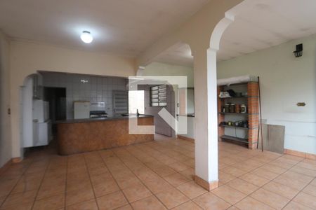 Sala de casa à venda com 4 quartos, 199m² em Cidade Centenário, São Paulo