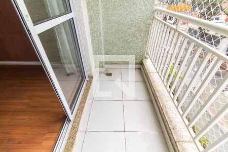 Sacada de apartamento à venda com 2 quartos, 50m² em Vila Carmosina, São Paulo